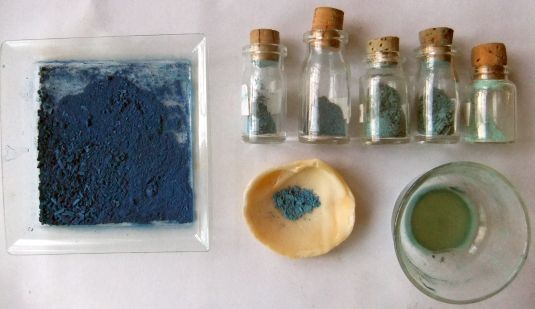 azuriet diverse gradaties blauw en blauw-groenen