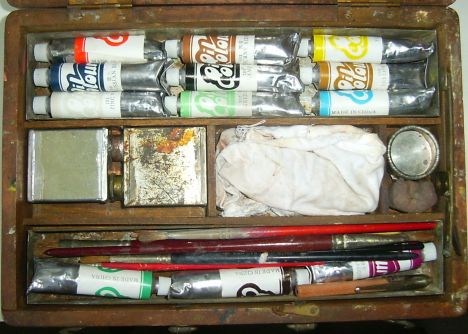 bovenanzicht olieverfkistje