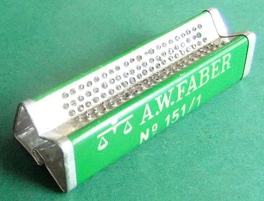 Griffel slijper van W.A. Faber , 20e eeuw