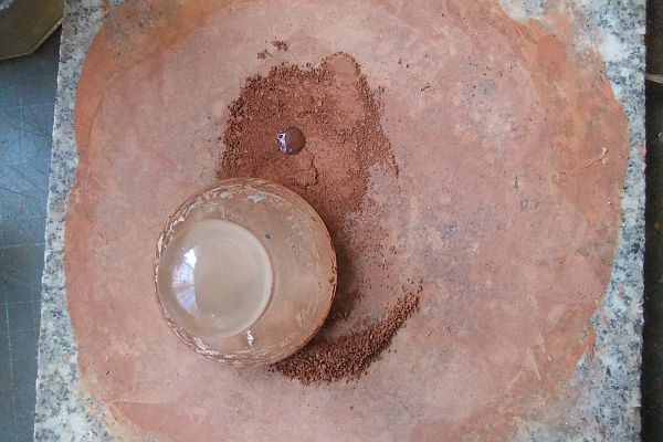 te zacht krijt: druppeltje aquarelvloeistof toevoegen